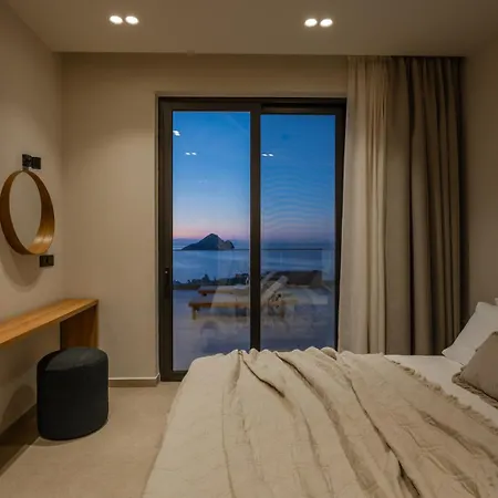 Villa Aliento - Stunning Marathonisi Views